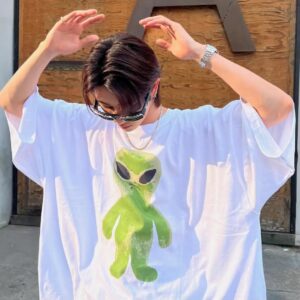 小八同款 外星人oversized上衣