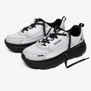 65折)akii classic bumper trainer 厚底休閒鞋－白黑